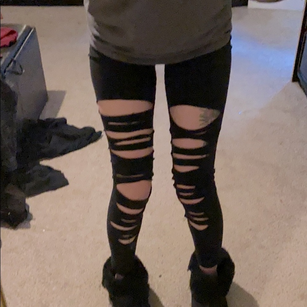 distressed leggings!!!💎make offer!!